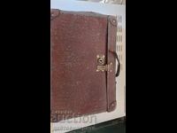 Παλιό βαλιτσάκι