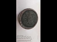 Cutie veche de cremă de pantofi