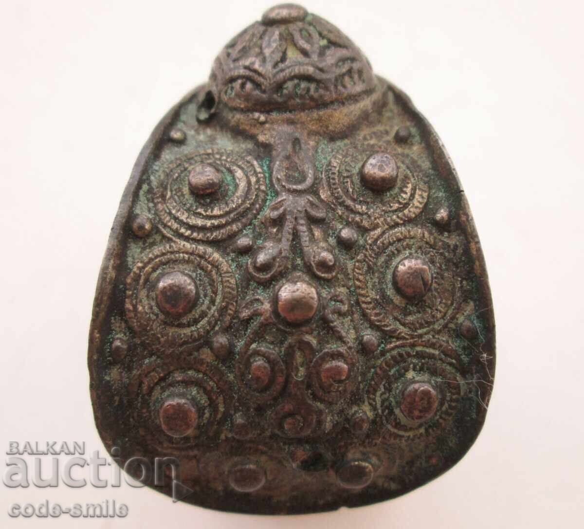 Интересна стара възрожденска гривна рогатка накит за носия с цена 140.00 лв. | € 71.58