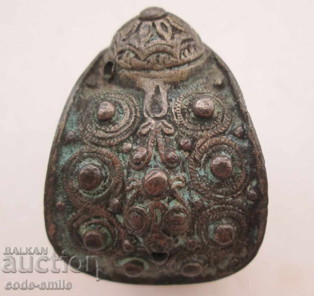 Аукцион Интересна стара възрожденска гривна рогатка накит за носия