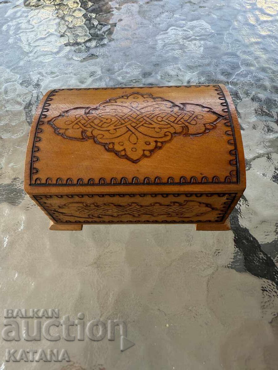 Wooden box