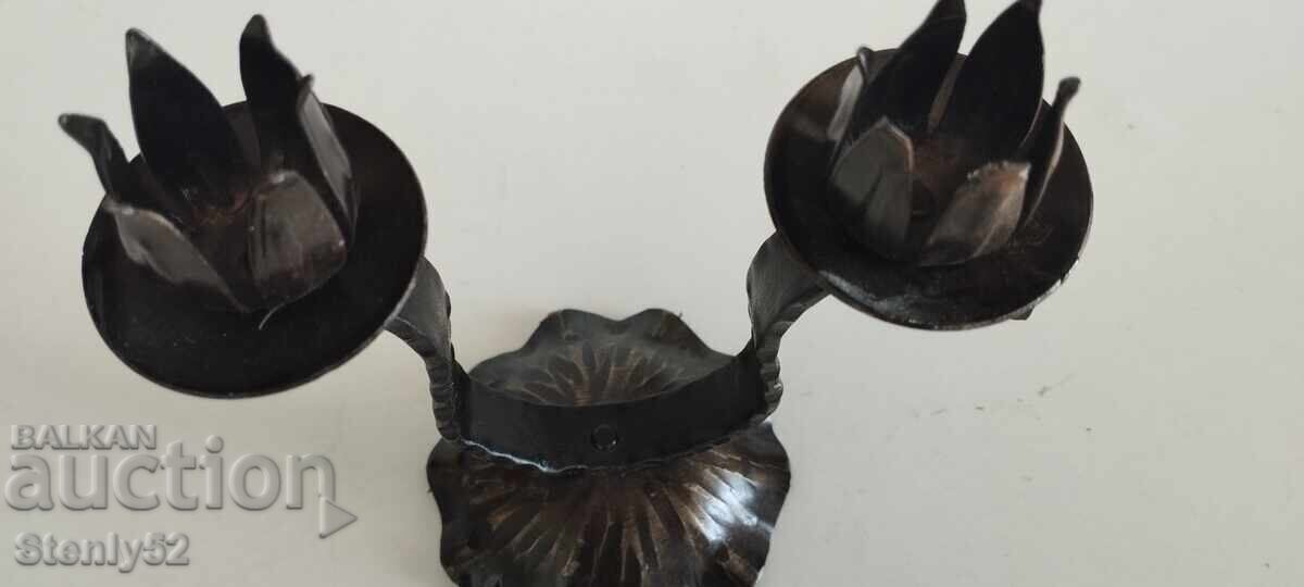 Sfeșnic din fier forjat, pereche, înălțime 14 cm cu preț € 8.00 | 15.65 BGN