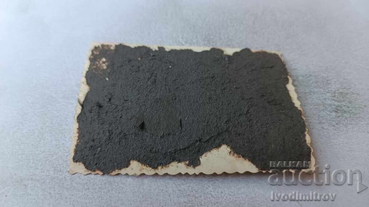 Licitație Fotografie Bărbați în fața Primăriei Breaza