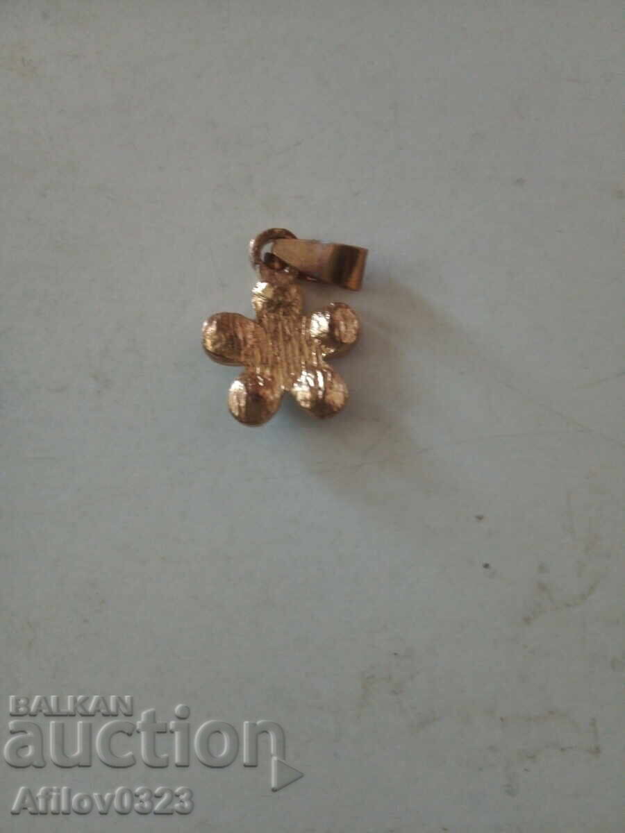 Ear pendant with glass inlay with price 0.30 BGN | € 0.15