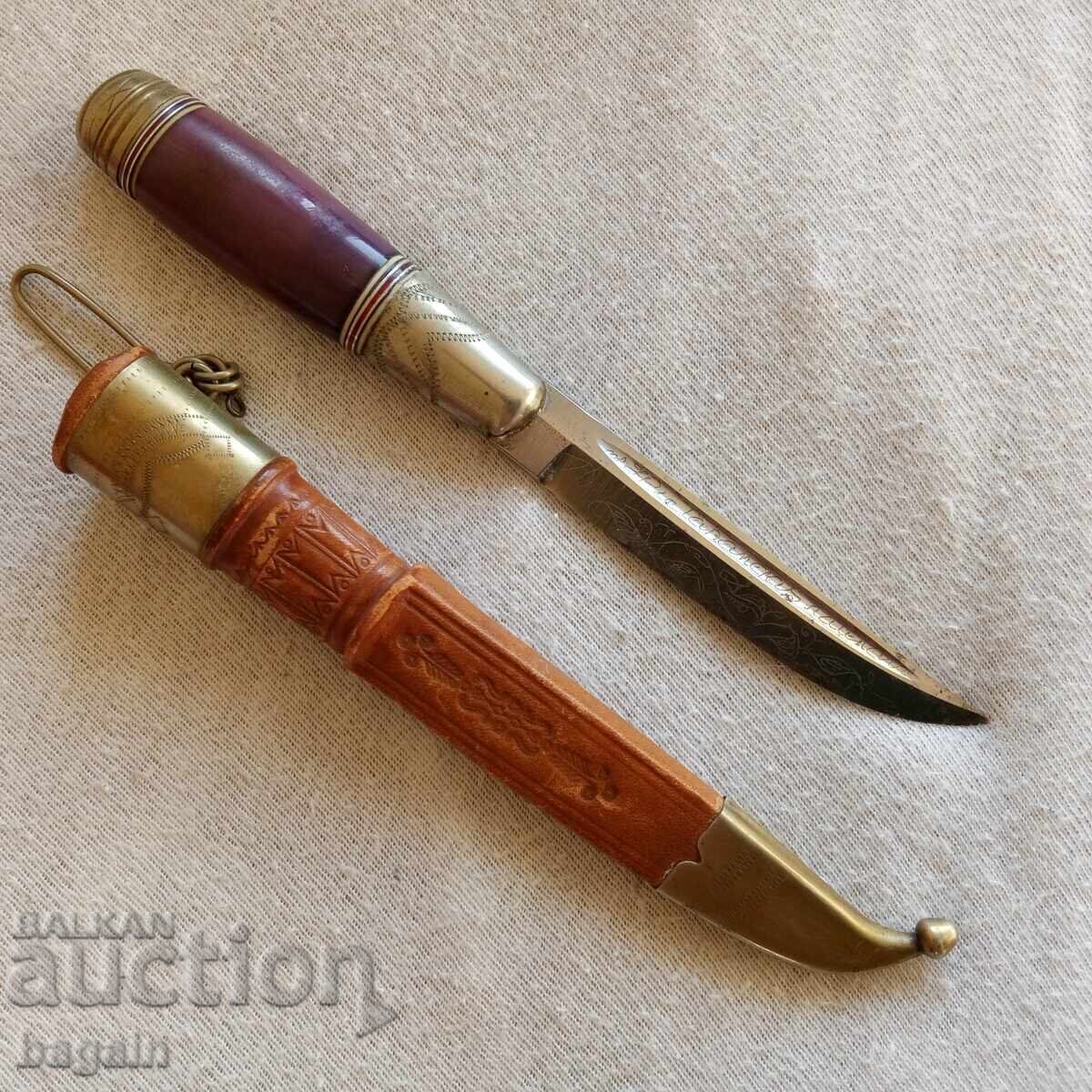 Finca, knife, dagger. Finca, knife, dagger.