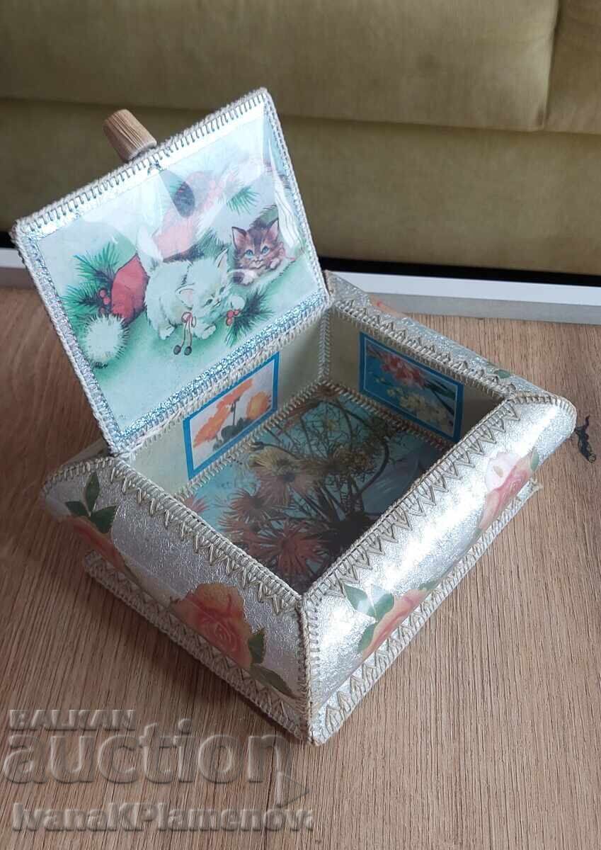 Κουτί ρετρό για γνώστες Κουτί ρετρό για γνώστες