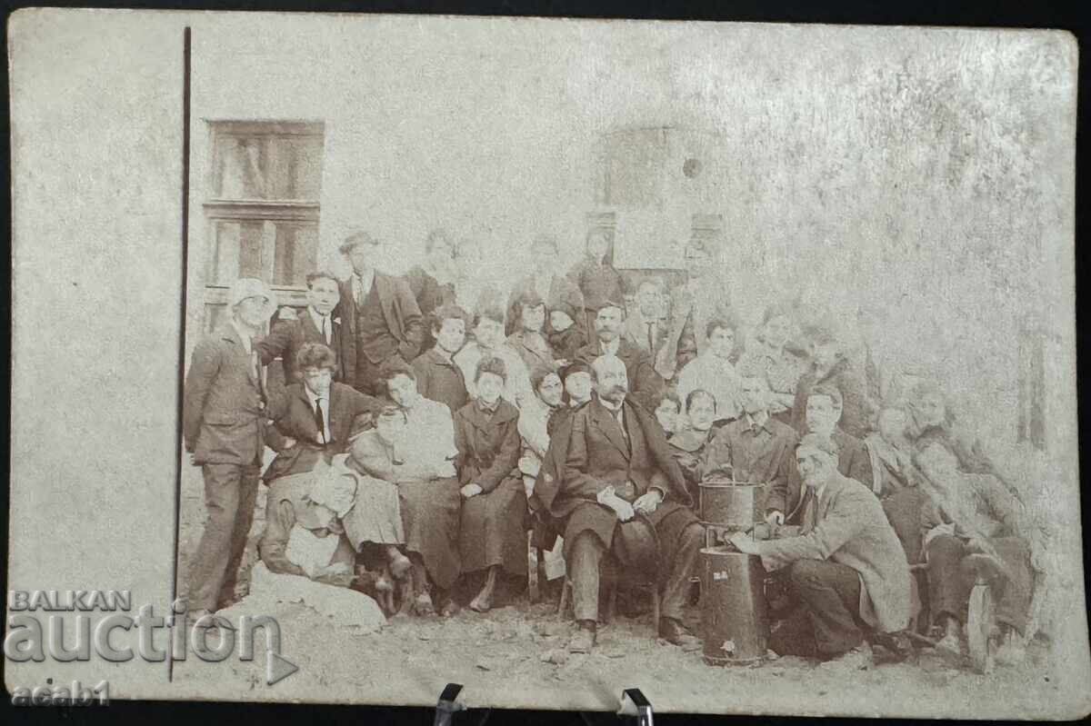 Photograph with an interesting Vessel with price 11.90 BGN | € 6.08 Photograph with an interesting Vessel with price 11.90 BGN | € 6.08