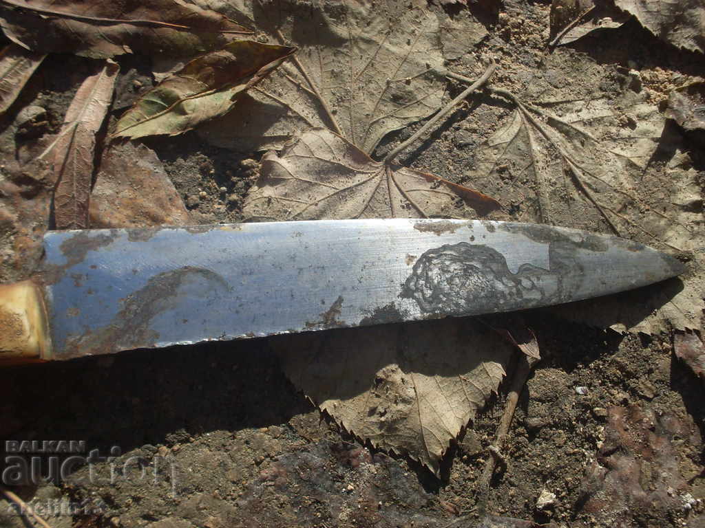 OLD LARGE KNIFE CHIRIN BUFFALO HORN EAGLE HEAD - 5 OLD LARGE KNIFE CHIRIN BUFFALO HORN EAGLE HEAD - 5