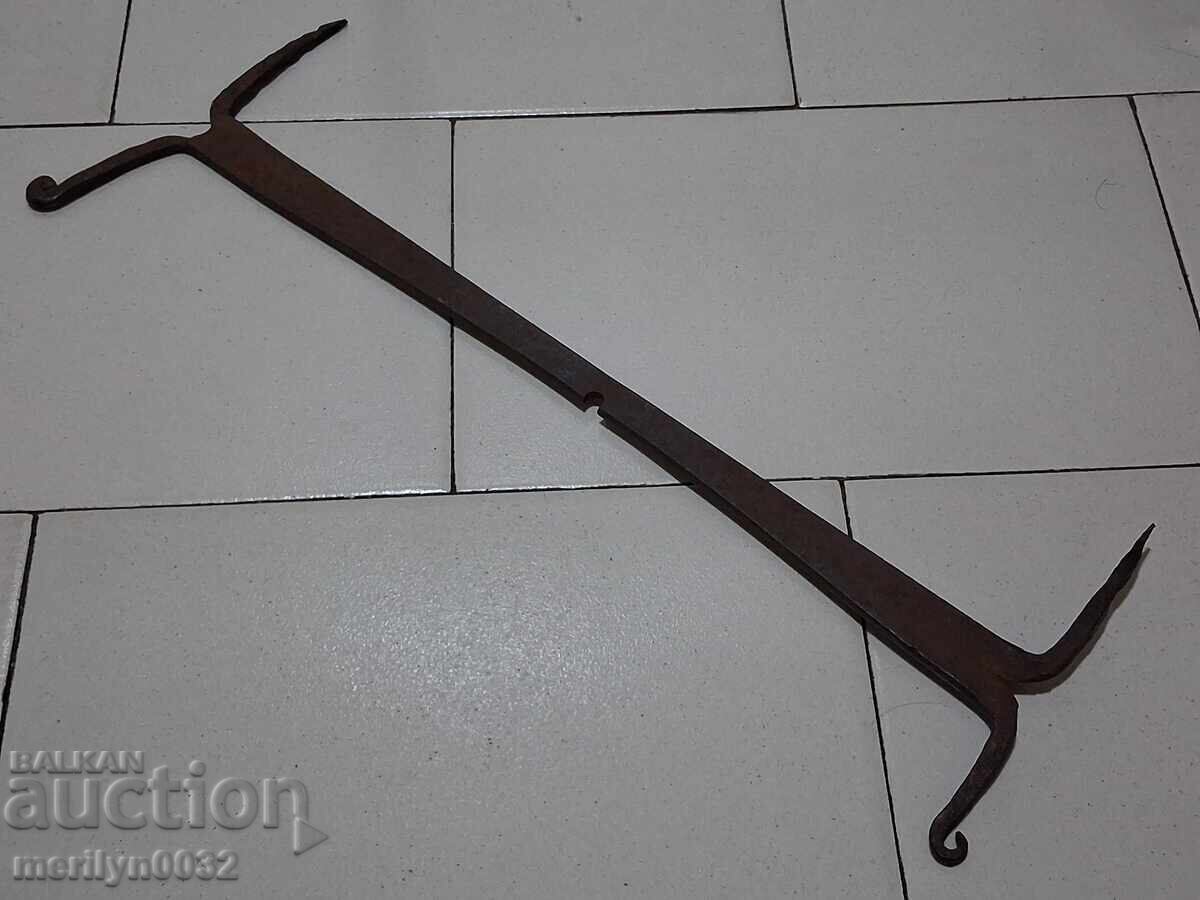 Старо ковано стъргало, ковано желязо, примитив с цена 35.00 лв. | € 17.90