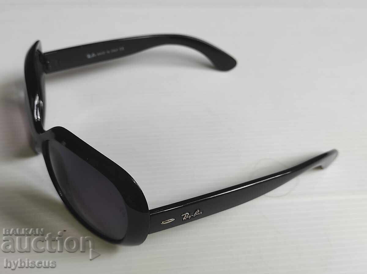 Γυαλιά ηλίου Ray Ban RB 8008 μαύρα με τιμή € 15.00 | 29.34 BGN