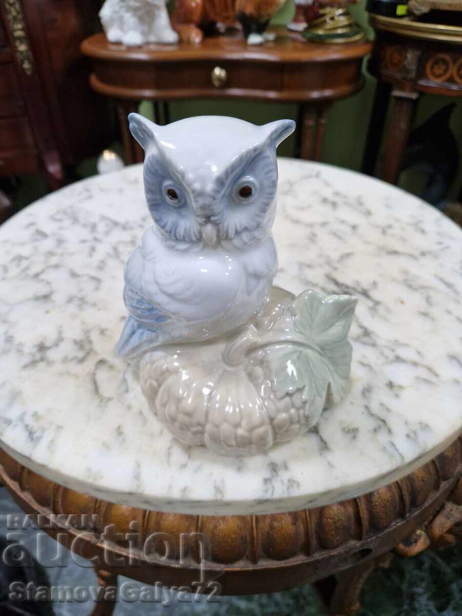 Licitație Figurină statuetă de porțelan antică unică Valencia Licitație Figurină statuetă de porțelan antică unică Valencia