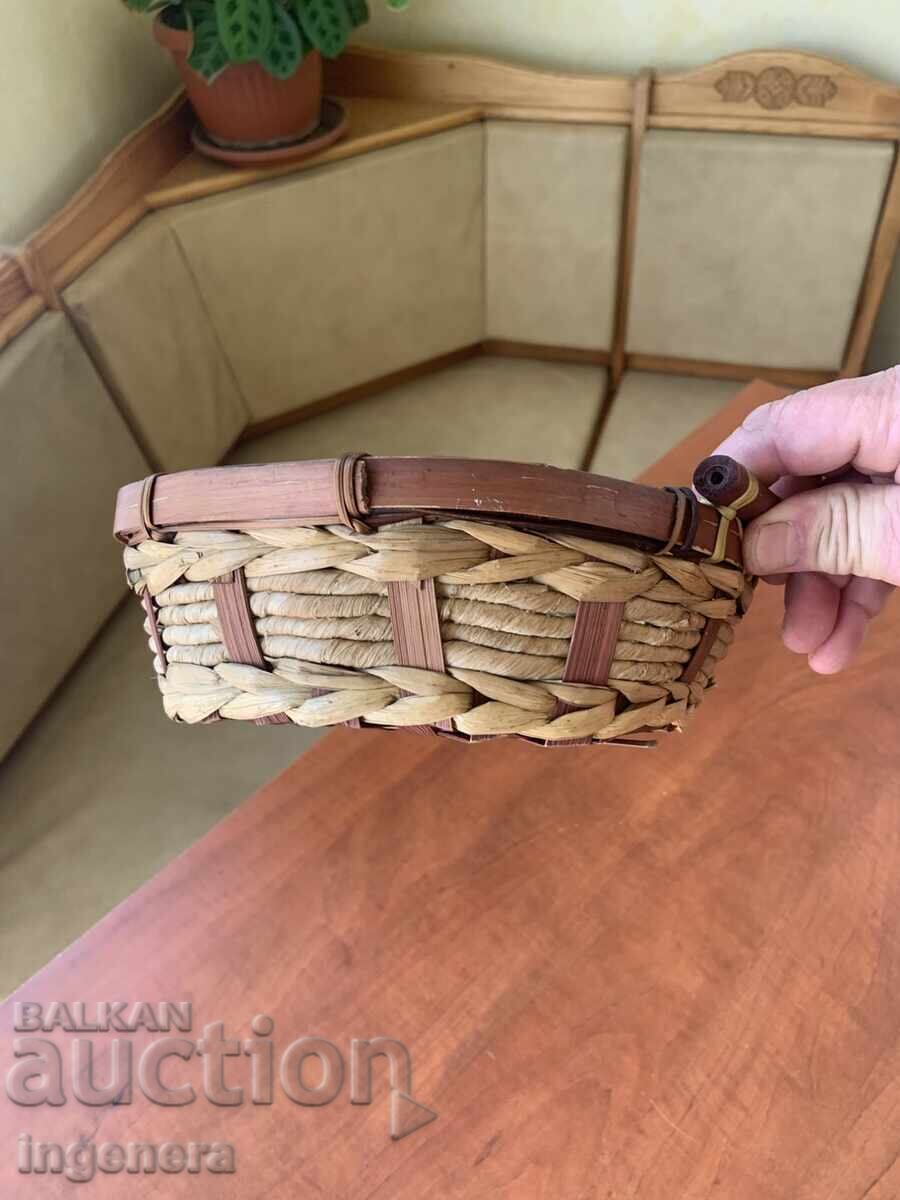 Auction PANER PANERKA WOOD WINNED FRUCTIERA Auction PANER PANERKA WOOD WINNED FRUCTIERA