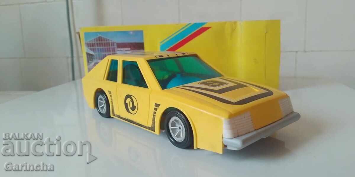 Jucărie veche rusească Raliu URSS cu preț € 26.00 | 50.85 BGN