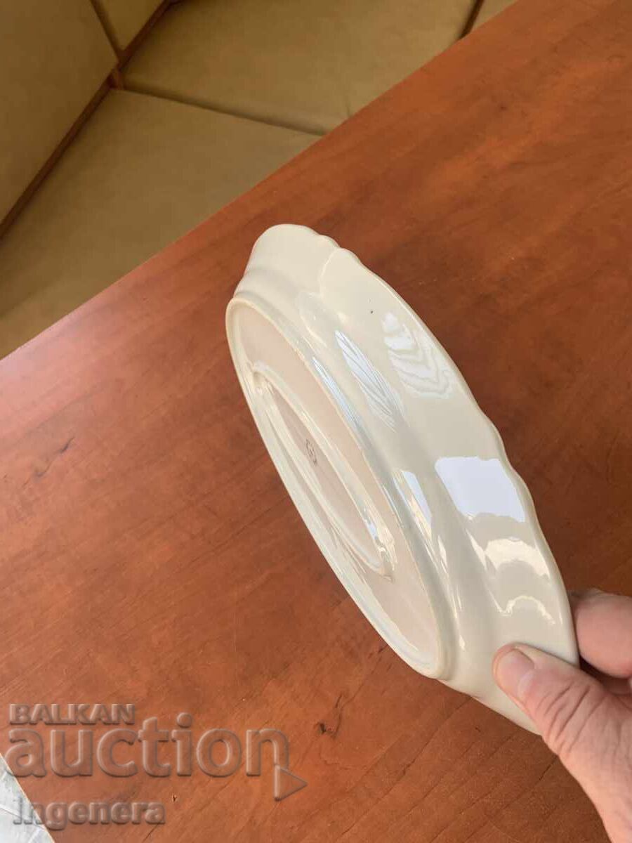 Delivery of PORCELAIN PLATE TRAY BULGARIA LARGE FROM THE SOCIALIST ERA - MARKING Delivery of PORCELAIN PLATE TRAY BULGARIA LARGE FROM THE SOCIALIST ERA - MARKING