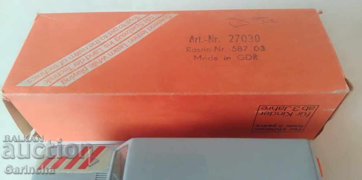 Jucărie veche Wartburg Tourist RDG - 6 Jucărie veche Wartburg Tourist RDG - 6