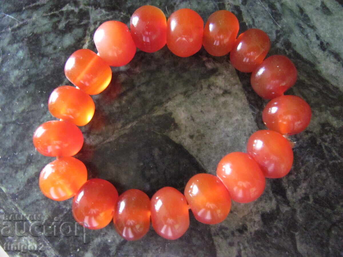 Доставка на Дамска гривна от КАРНЕОЛ