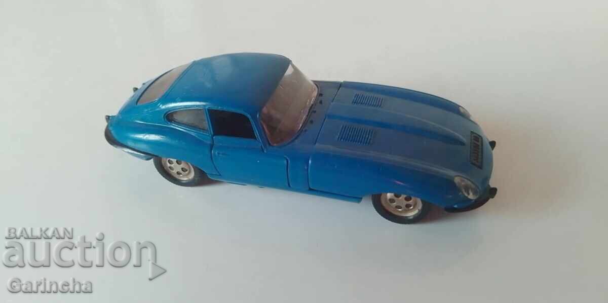 Παράδοση Παλιό μοντέλο Jaguar NOREV 1/43