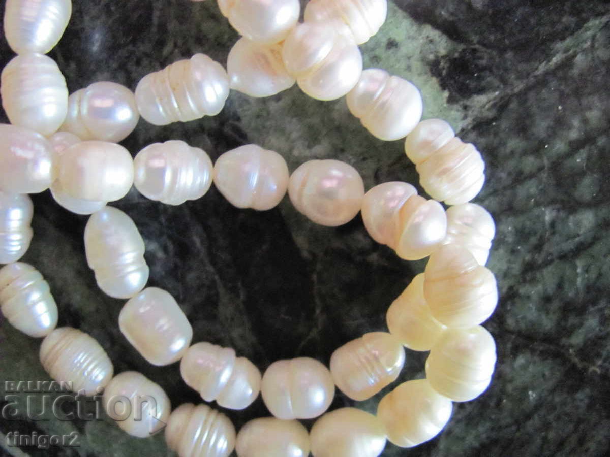 Дамско колие от естествени перли Дамско колие от естествени перли