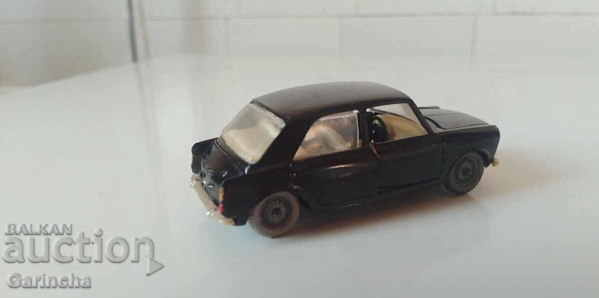 Auction  Old Russian model Innocenti Morris 1/43 USSR