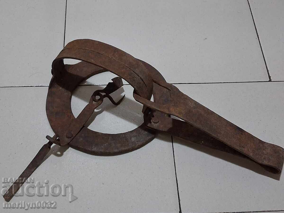 Σφυρήλατο σίδερο από σφυρήλατο ράμφος παγίδα στο χέρι με τιμή 49.00 BGN | € 25.05 Σφυρήλατο σίδερο από σφυρήλατο ράμφος παγίδα στο χέρι με τιμή 49.00 BGN | € 25.05