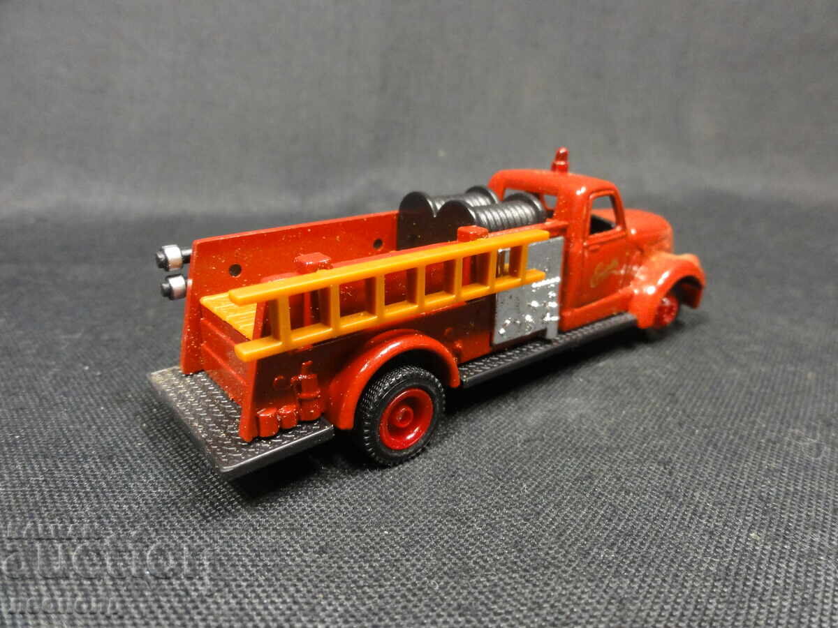 Delivery of 1/64 RETRO METAL CAR FIRE TRUCK AHRENS-FOX GRELL