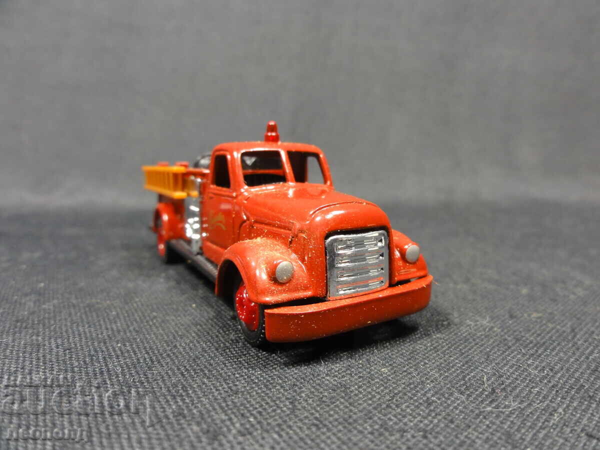1/64 RETRO METAL CAR FIRE TRUCK AHRENS-FOX GRELL - 5