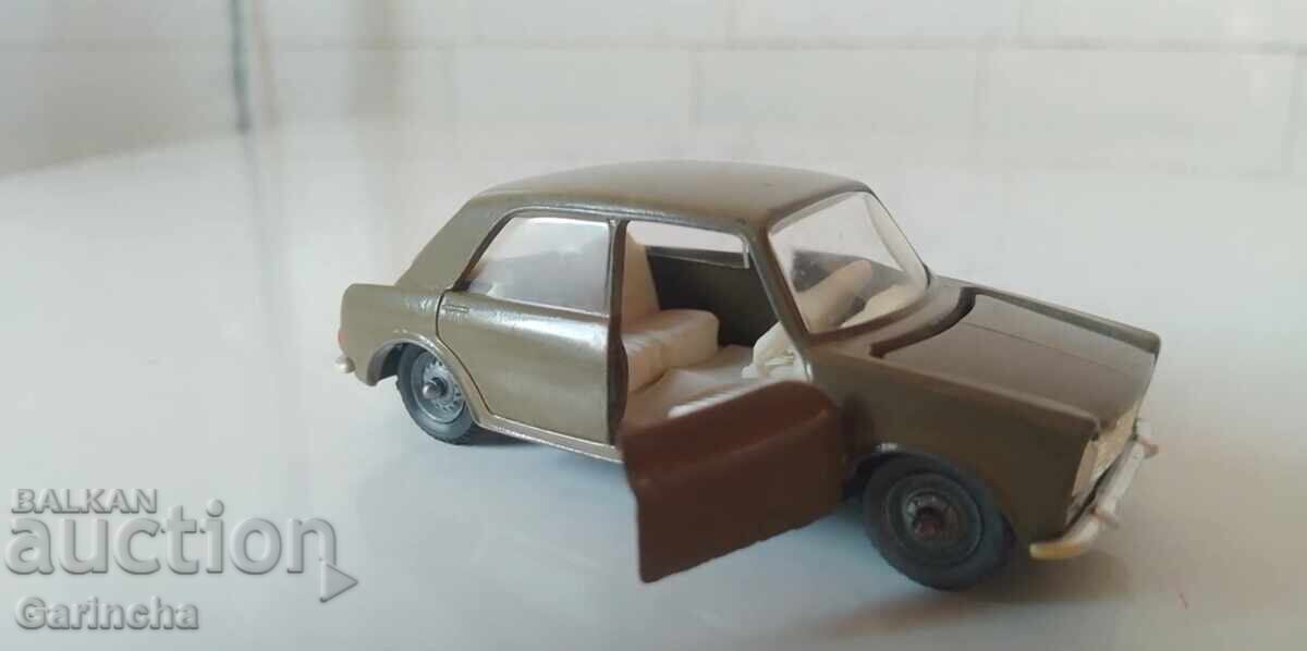 Auction Old Russian model Innocenti Morris 1/43 USSR Auction Old Russian model Innocenti Morris 1/43 USSR