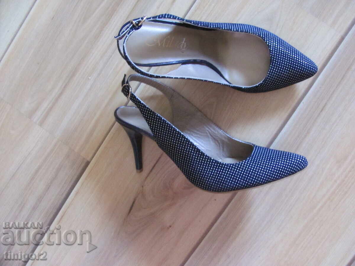 Pantofi de damă cu toc Milady, număr 39, toc 7cm cu preț 16.10 BGN | € 8.23