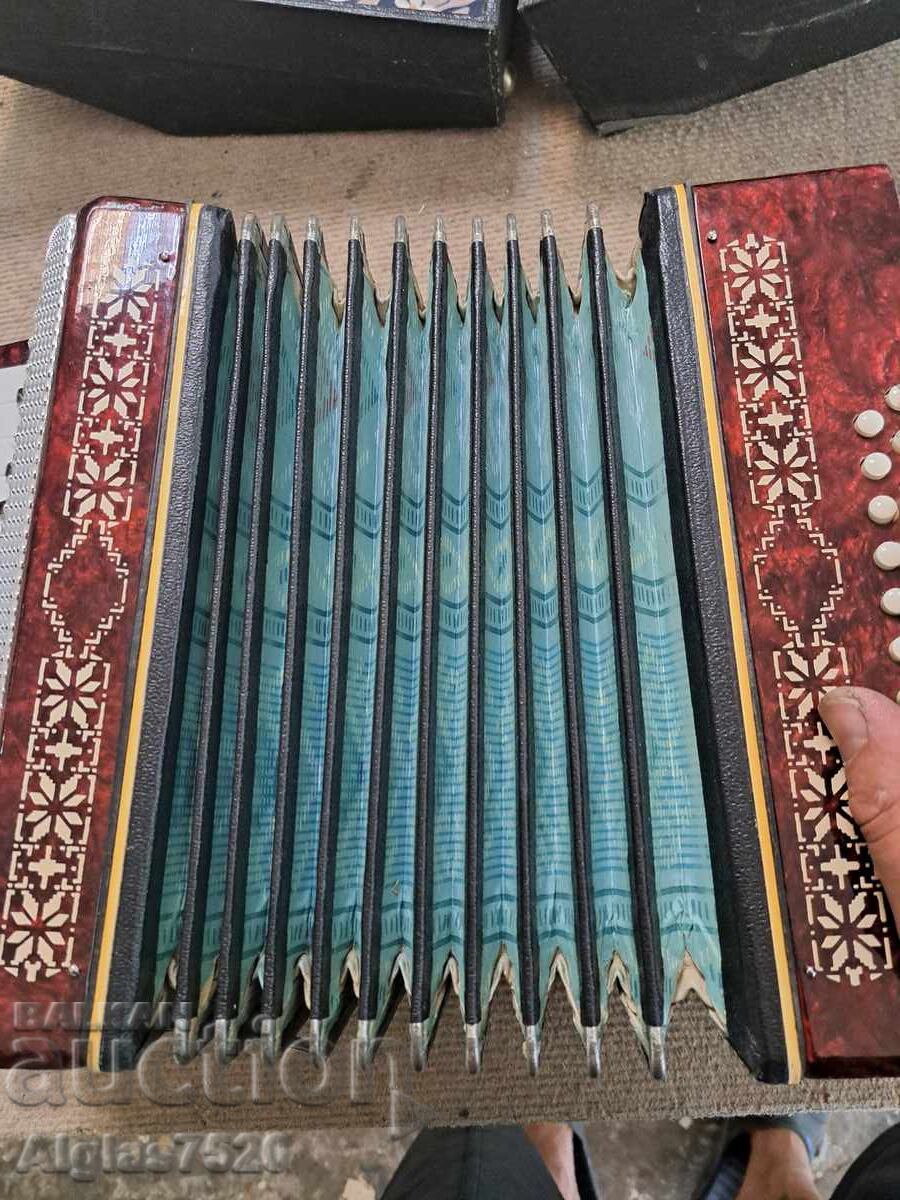 Παλιό ρωσικό ακορντεόν τύπου "Γκαρμόσκα" - 6 Παλιό ρωσικό ακορντεόν τύπου "Γκαρμόσκα" - 6