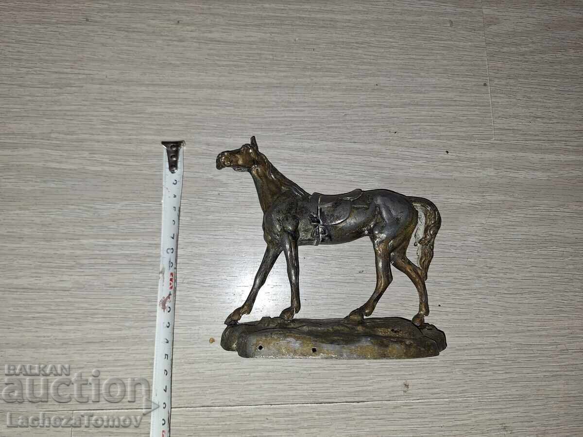Beautiful figurine statue, France, metal, detailed with price 30.00 BGN | € 15.34 Beautiful figurine statue, France, metal, detailed with price 30.00 BGN | € 15.34