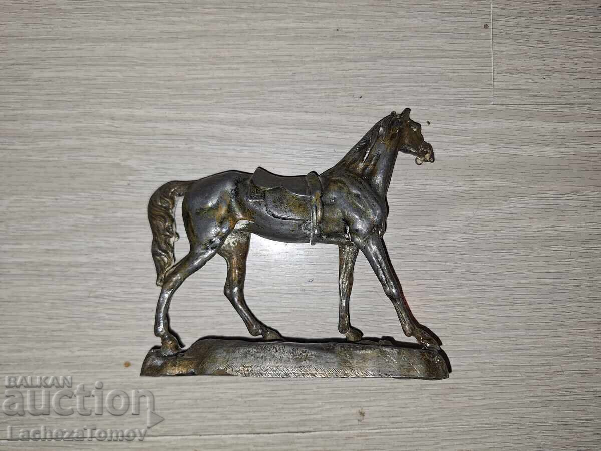 Auction Beautiful figurine statue, France, metal, detailed Auction Beautiful figurine statue, France, metal, detailed