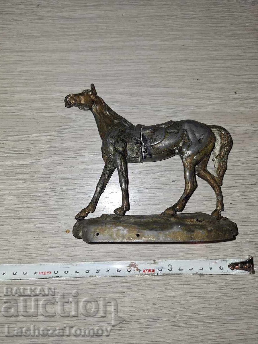 Beautiful figurine statue, France, metal, detailed Beautiful figurine statue, France, metal, detailed