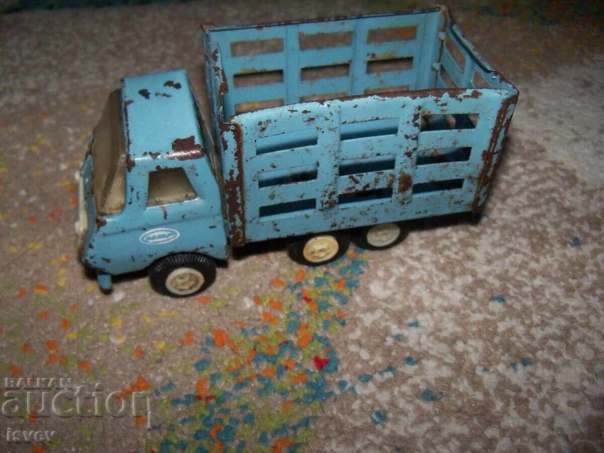 Аукцион Ламаринено камионче, соц играчка произвездено в България