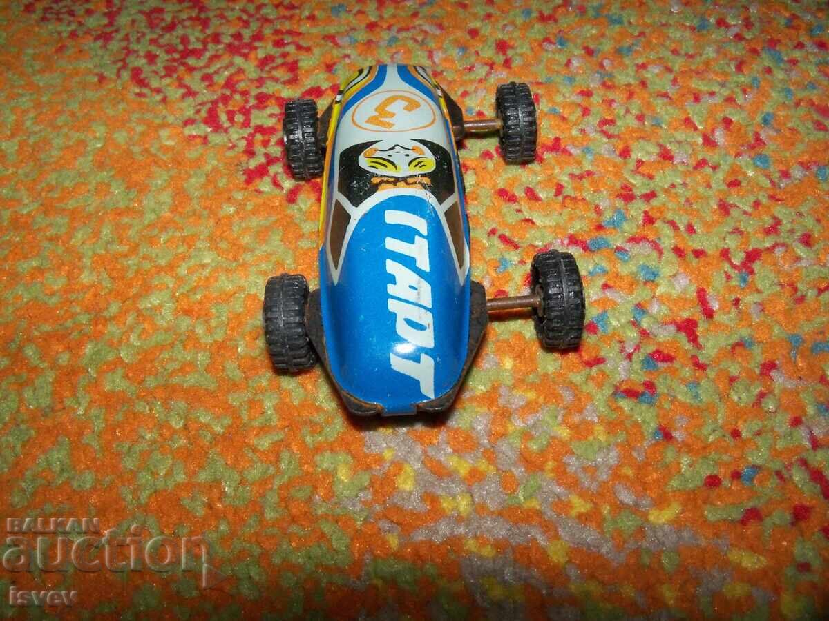 Μικρό μεταλλικό αυτοκινητάκι Σταρτ Νο. 3, σοσιαλιστικό παιχνίδι - 5 Μικρό μεταλλικό αυτοκινητάκι Σταρτ Νο. 3, σοσιαλιστικό παιχνίδι - 5