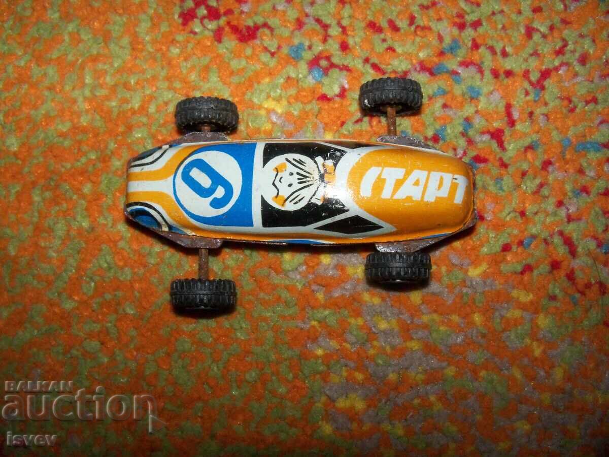 Δημοπρασία Μικρό μεταλλικό αυτοκινητάκι Σταρτ Νο. 6, σοσιαλιστικό παιχνίδι Δημοπρασία Μικρό μεταλλικό αυτοκινητάκι Σταρτ Νο. 6, σοσιαλιστικό παιχνίδι