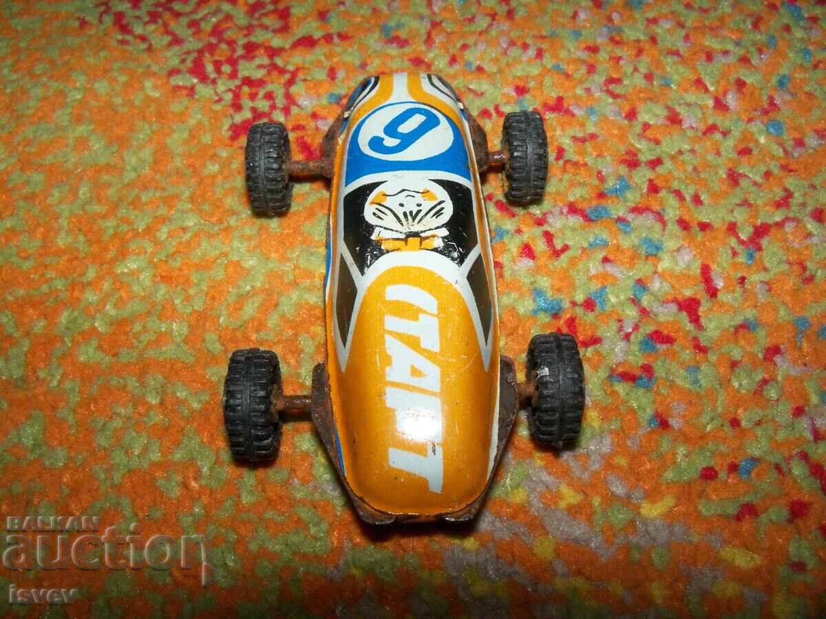 Παράδοση Μικρό μεταλλικό αυτοκινητάκι Σταρτ Νο. 6, σοσιαλιστικό παιχνίδι Παράδοση Μικρό μεταλλικό αυτοκινητάκι Σταρτ Νο. 6, σοσιαλιστικό παιχνίδι