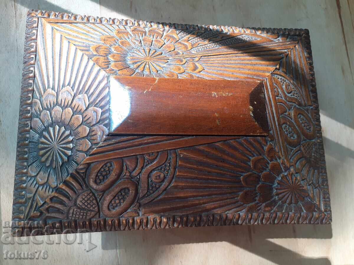 Παράδοση Αντίκα ξύλινο μουσικό κουτί Schwarzwald - ξυλόγλυπτο Παράδοση Αντίκα ξύλινο μουσικό κουτί Schwarzwald - ξυλόγλυπτο