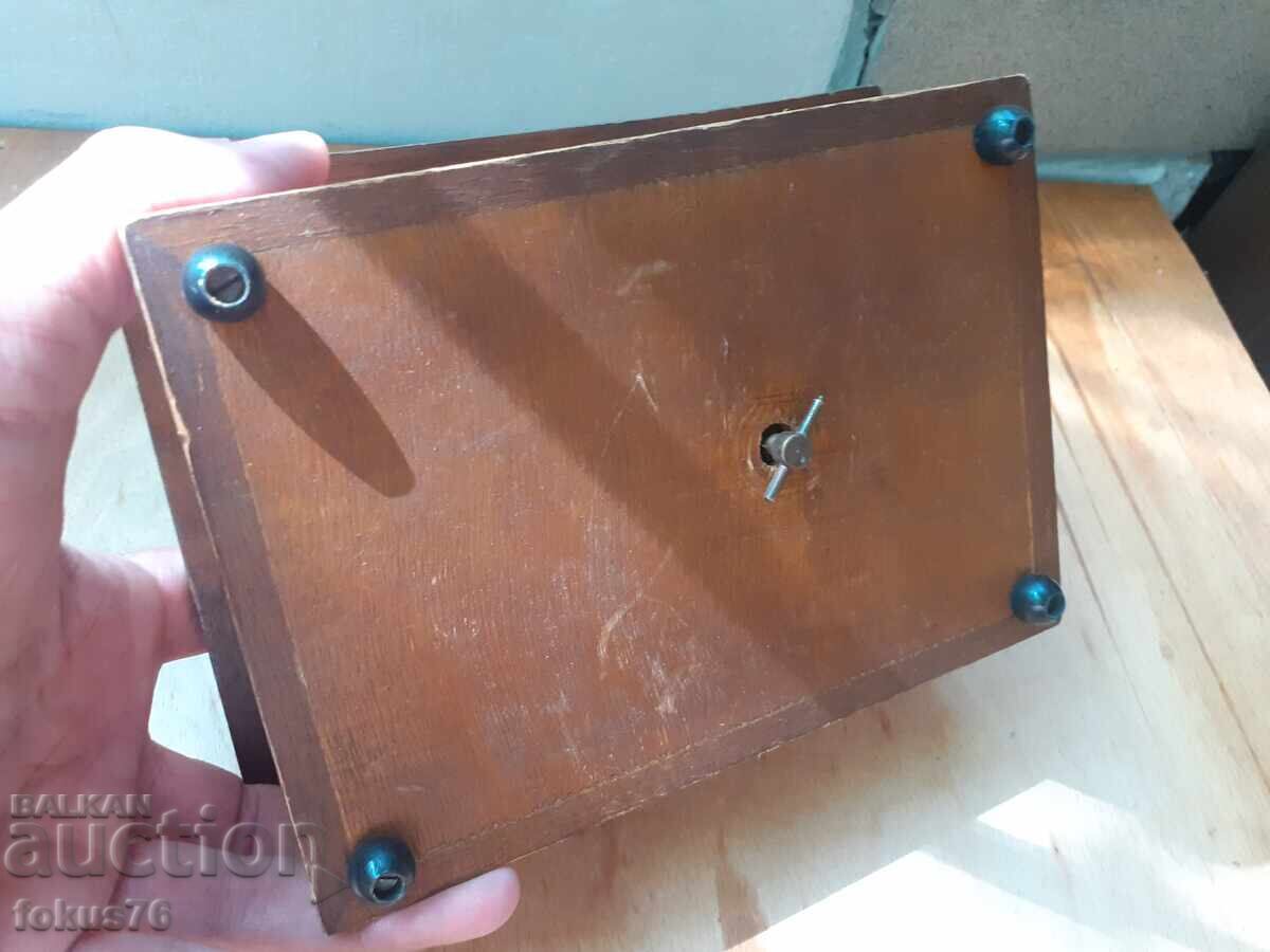 Αντίκα ξύλινο μουσικό κουτί Schwarzwald - ξυλόγλυπτο - 6 Αντίκα ξύλινο μουσικό κουτί Schwarzwald - ξυλόγλυπτο - 6