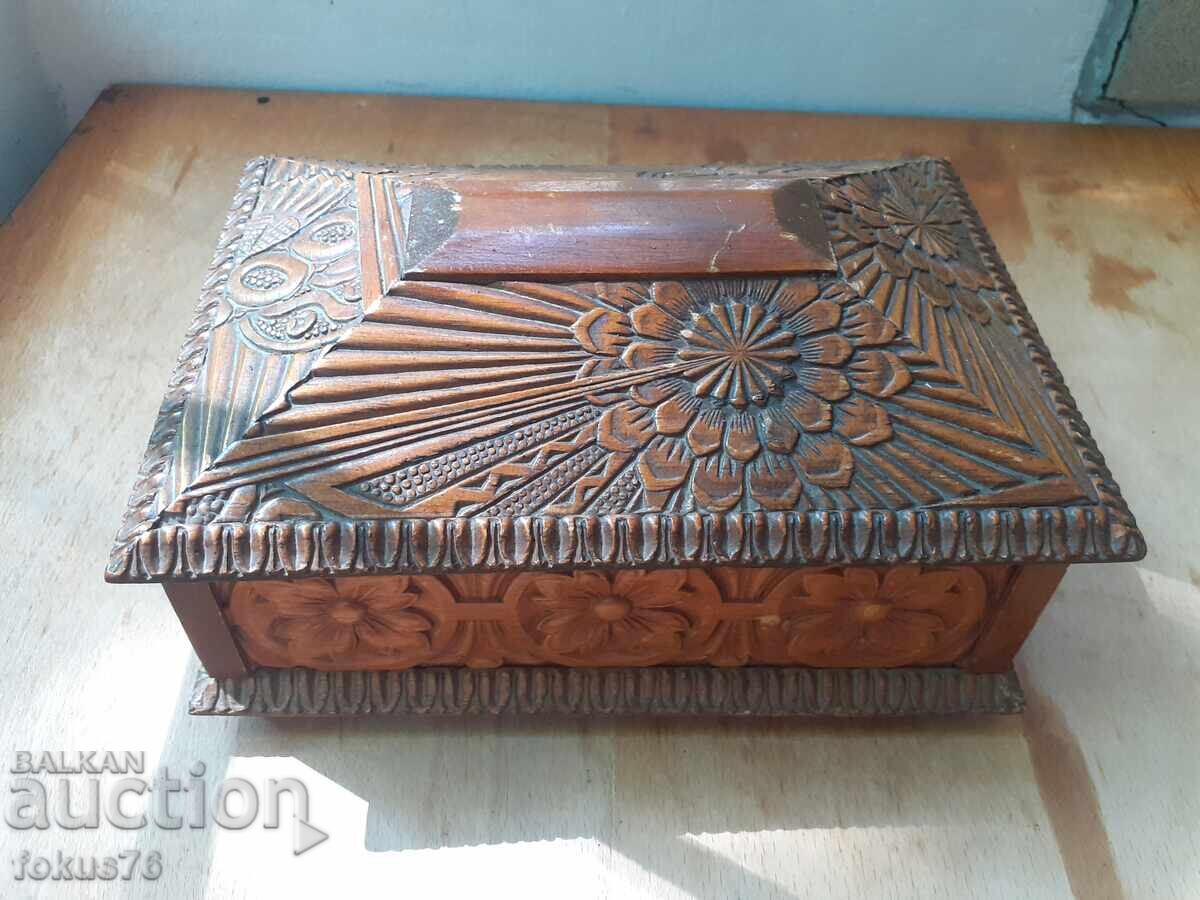 Αντίκα ξύλινο μουσικό κουτί Schwarzwald - ξυλόγλυπτο Αντίκα ξύλινο μουσικό κουτί Schwarzwald - ξυλόγλυπτο