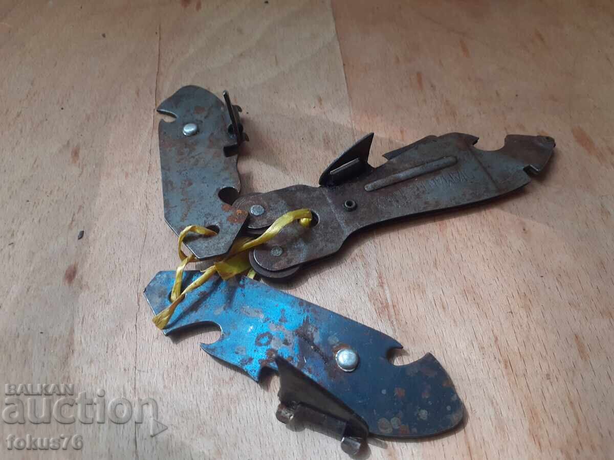 Lot of old collectible bottle openers - 5