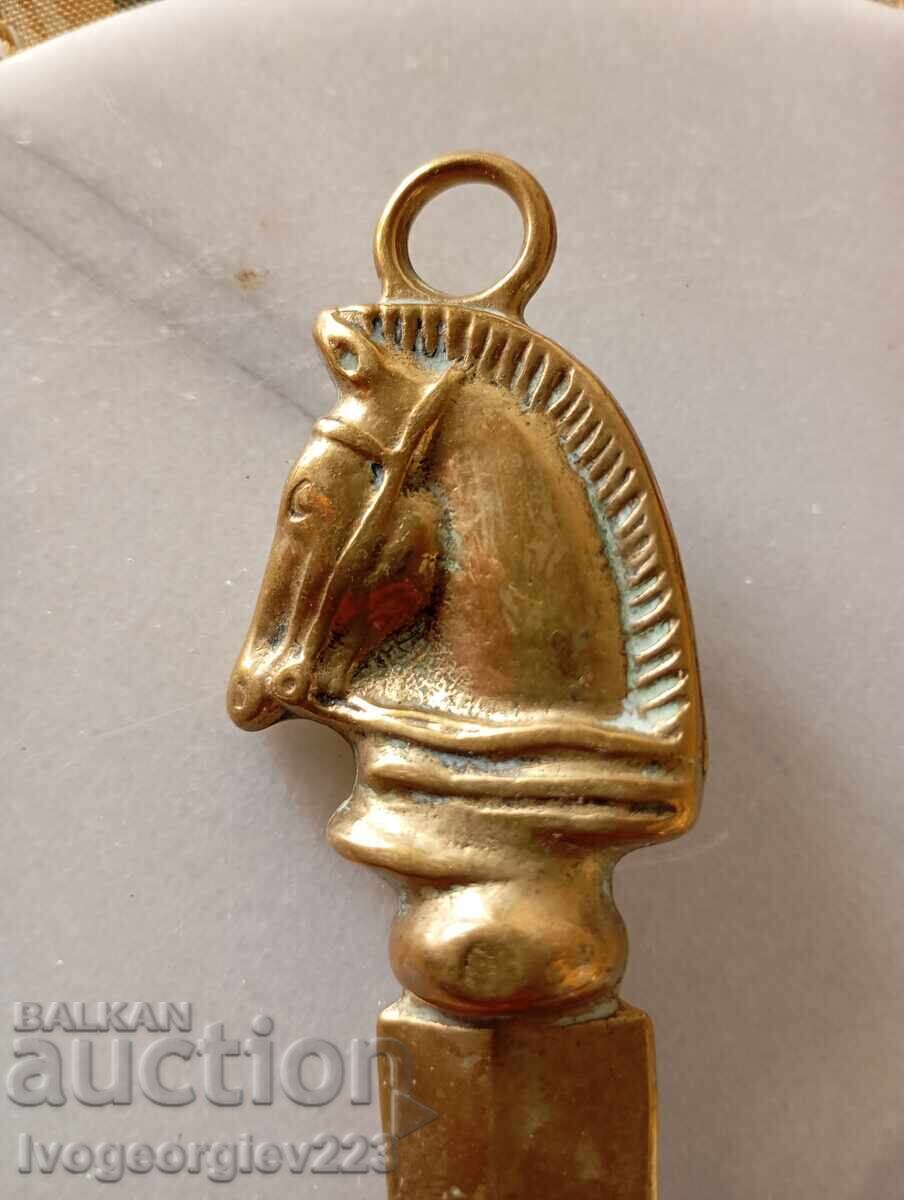 месингово ножче за писма-конска глава с цена 26.00 лв. | € 13.29