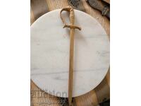 Cuțit de scrisori-săbiuță