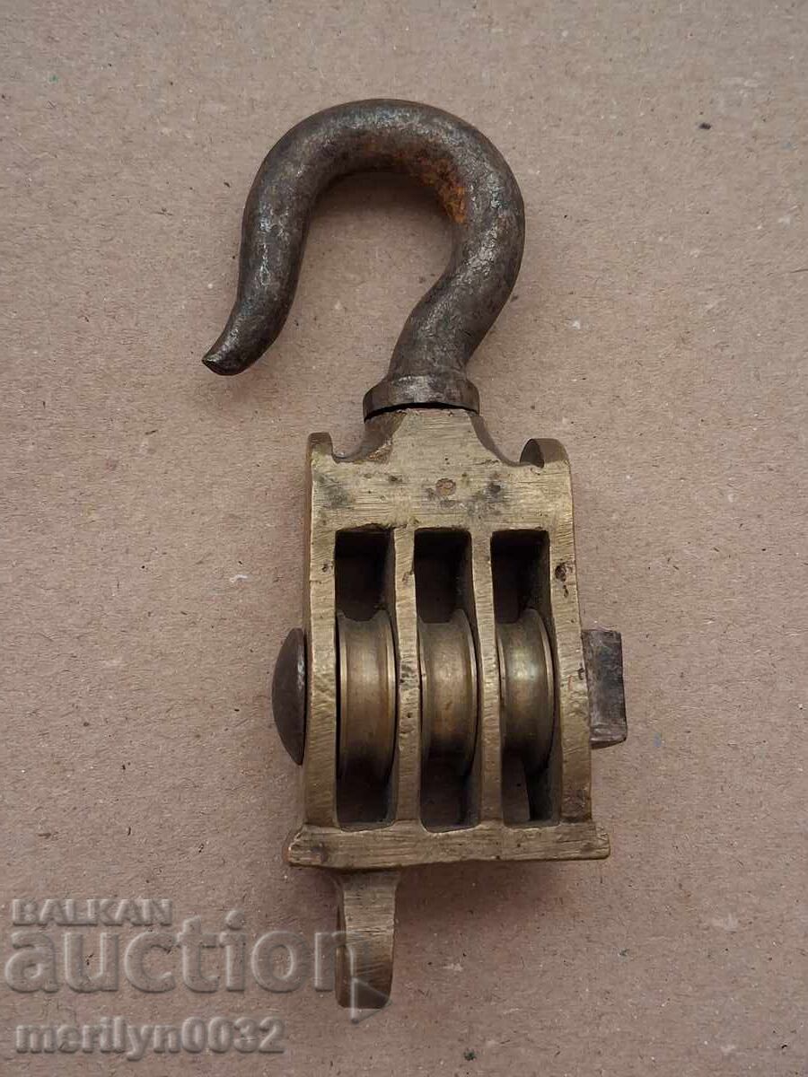 Old wrought pulley polyspast wrought iron pulley pulley with price 50.00 BGN | € 25.56 Old wrought pulley polyspast wrought iron pulley pulley with price 50.00 BGN | € 25.56