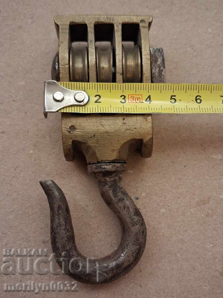 Auction  Old wrought pulley polyspast wrought iron pulley pulley