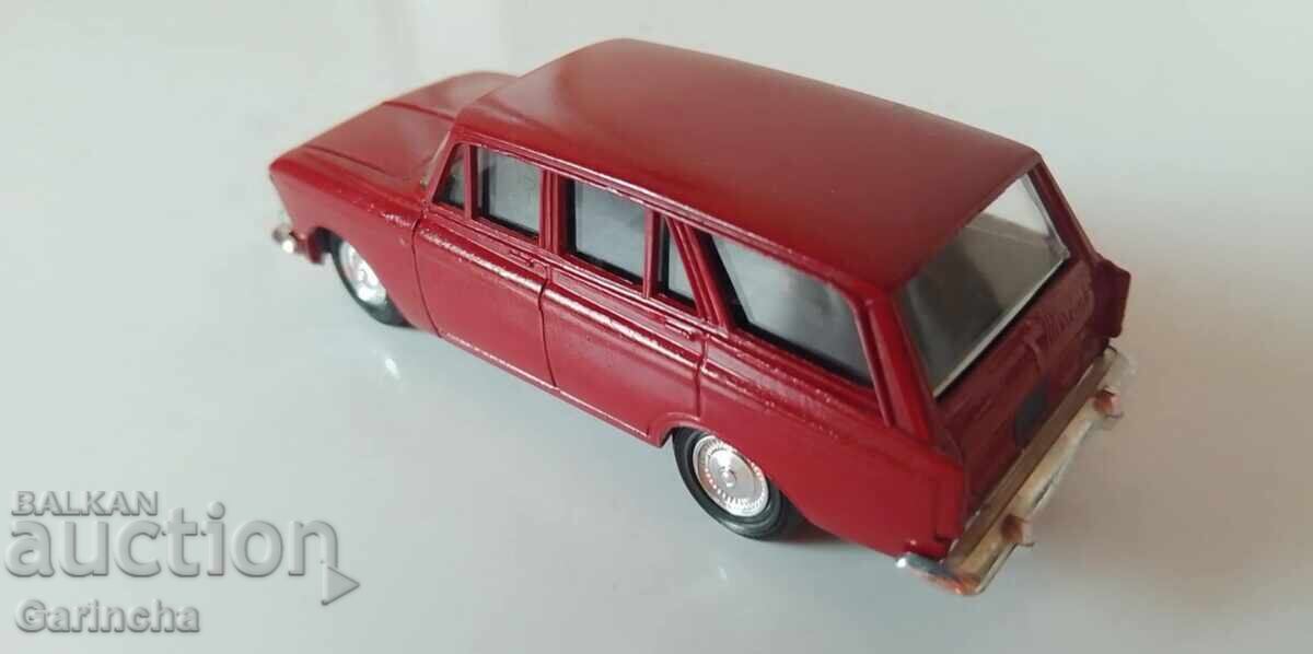 Доставка на Москвич 427  СССР 1/43