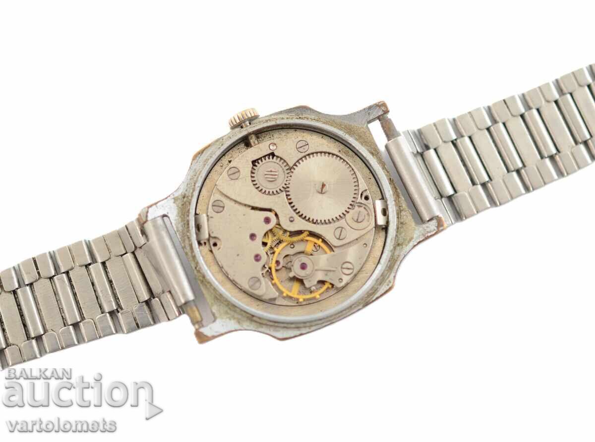 VICTORY USSR men's watch - works with price 15.00 BGN | € 7.67