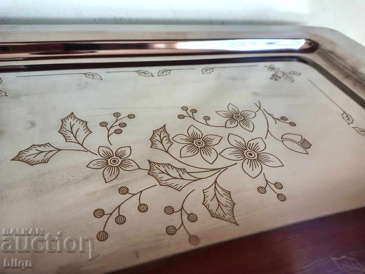 Delivery of Wonderful Gold-Plated Tray Delivery of Wonderful Gold-Plated Tray