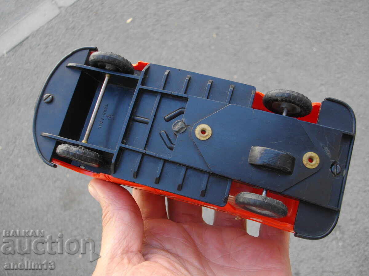 SOCIAL PLASTIC CAR VOLKSWAGEN BUS VOLKSWAGEN VW - 7