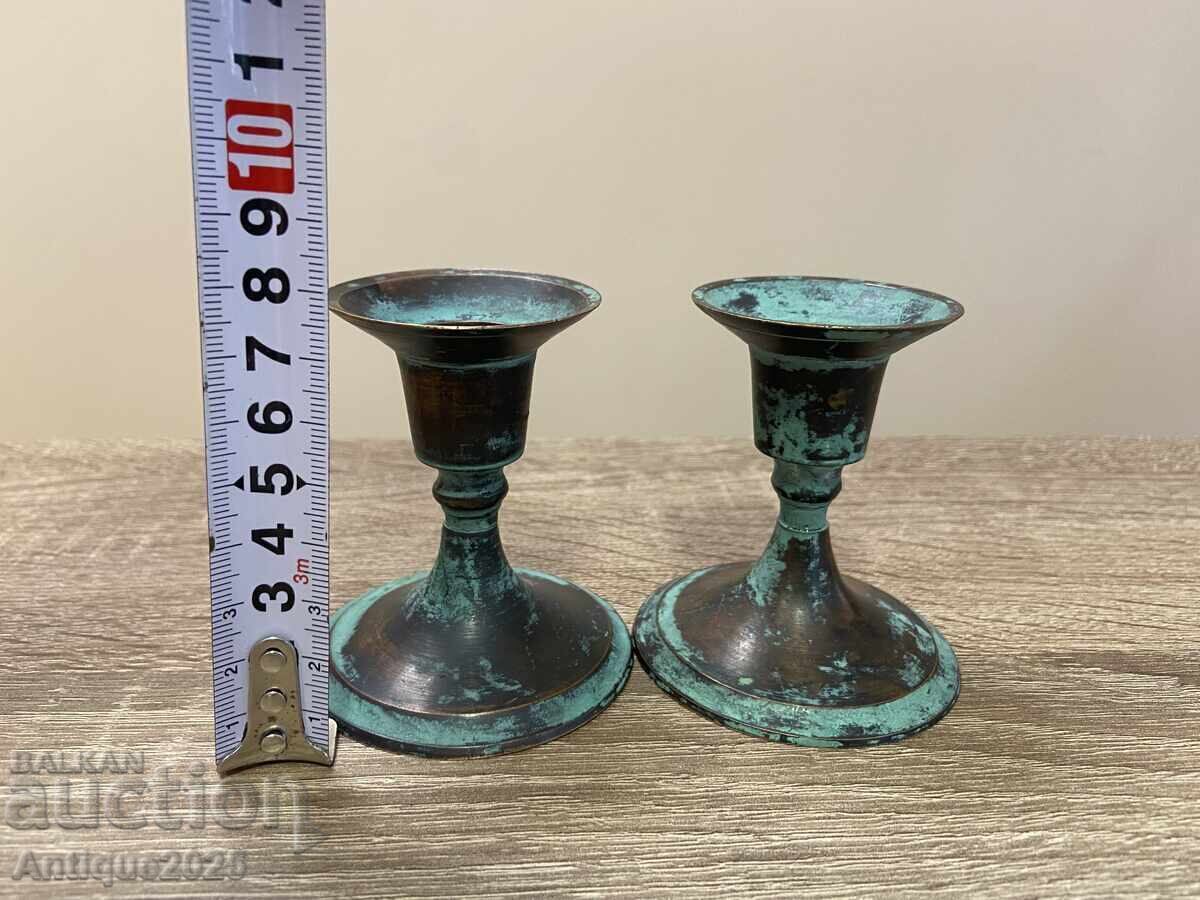 Доставка на Старинни месингови свещници, комплект от два броя Доставка на Старинни месингови свещници, комплект от два броя