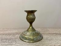 Старинен месингов свещник с гравюра